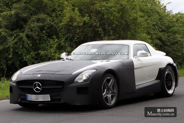  SLS AMG Black Series ¼