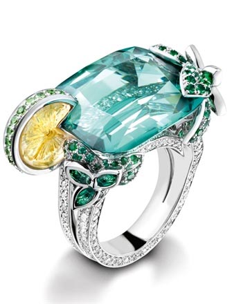 Ī Piaget Limelight ϵ ʣ׽ʽиʯˮ䣬ɫʯ