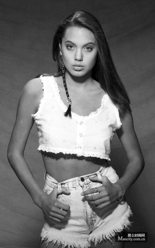 Angelina Jolieȡд